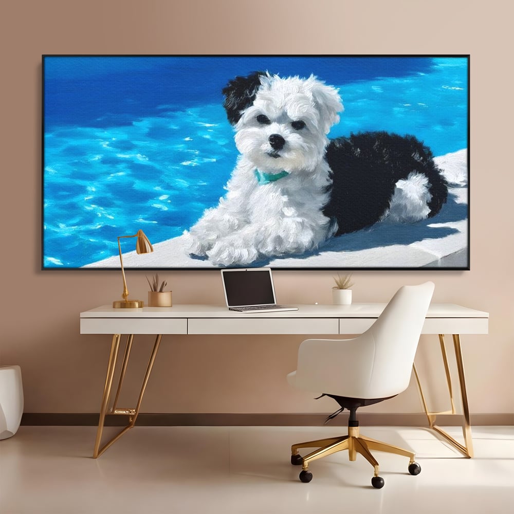 Tablou canvas cu pictura cu catel pufos langa piscina, in rama de aluminiu negru, pe perete intr-un birou